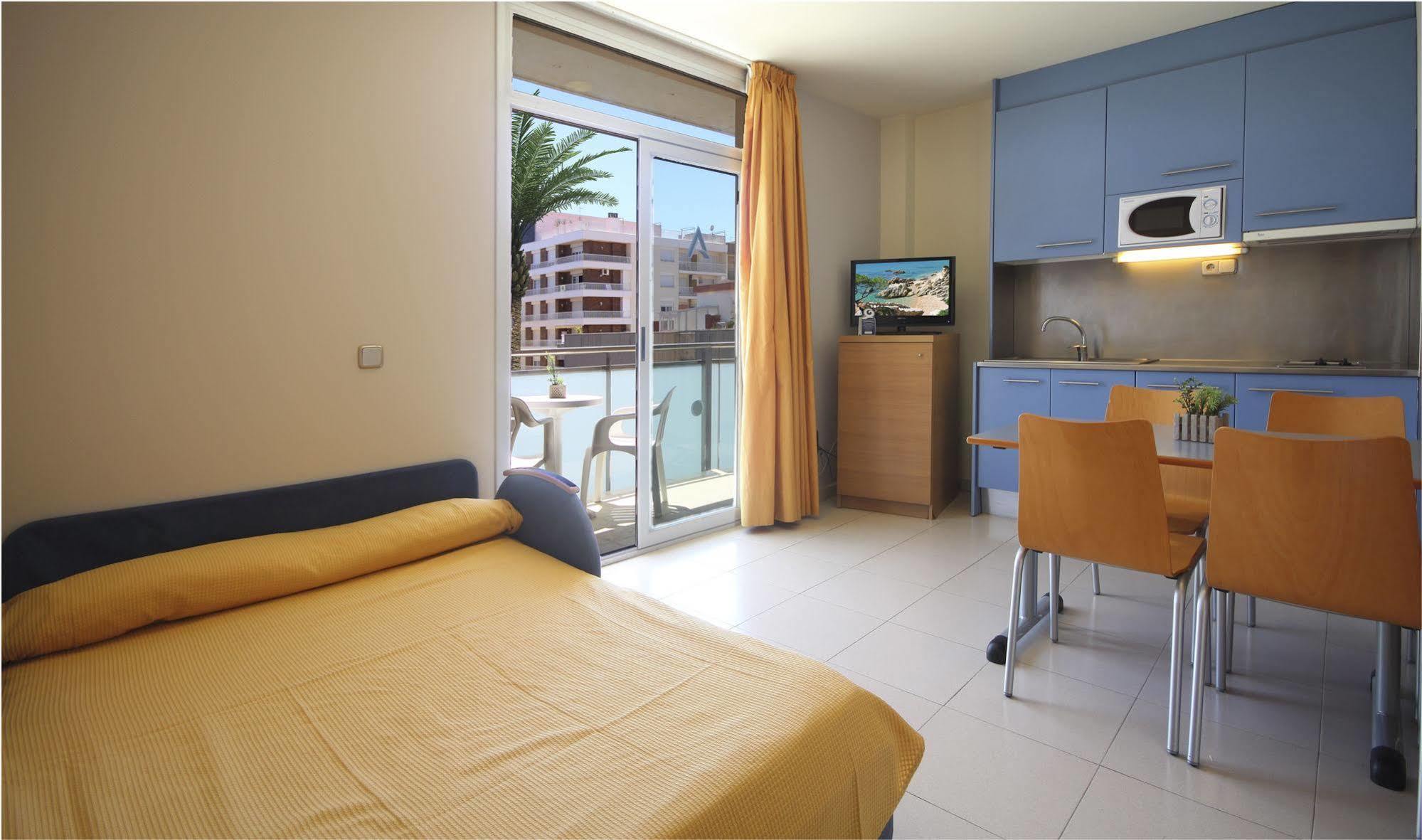 Aqua Hotel Nostre Mar Apartments Pineda de Mar Zewnętrze zdjęcie